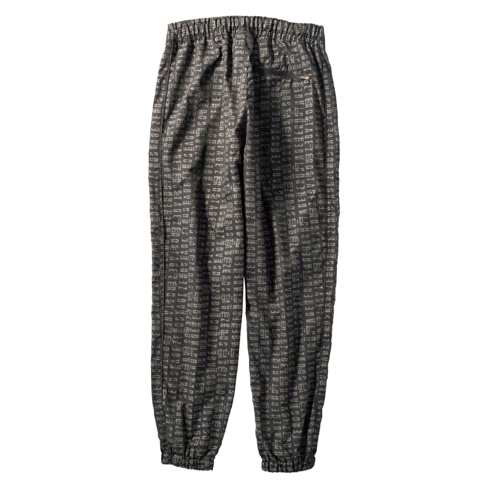 モノグラムブラック