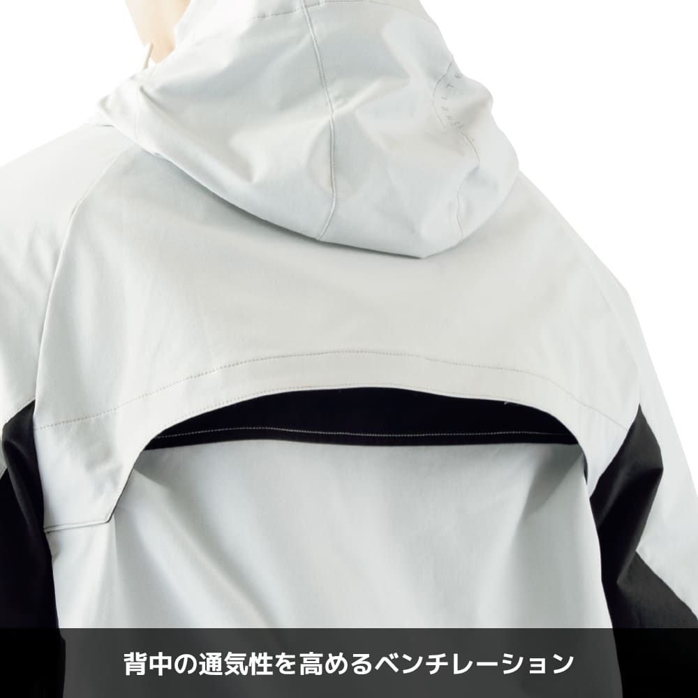 ブラック