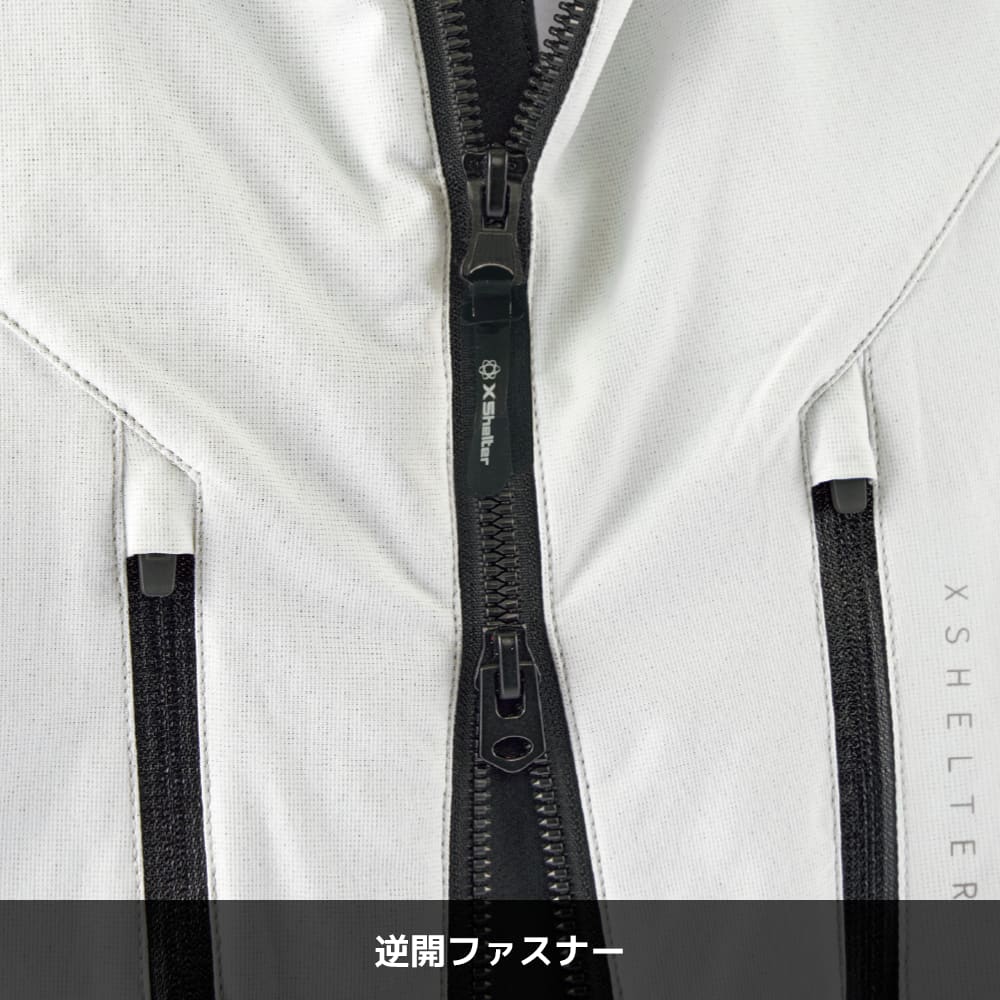 ブラック