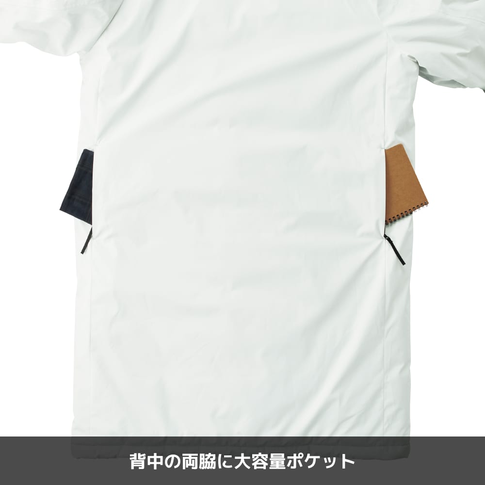ブラック