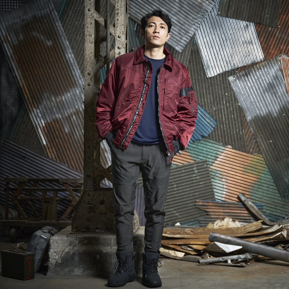 メタリックブラック