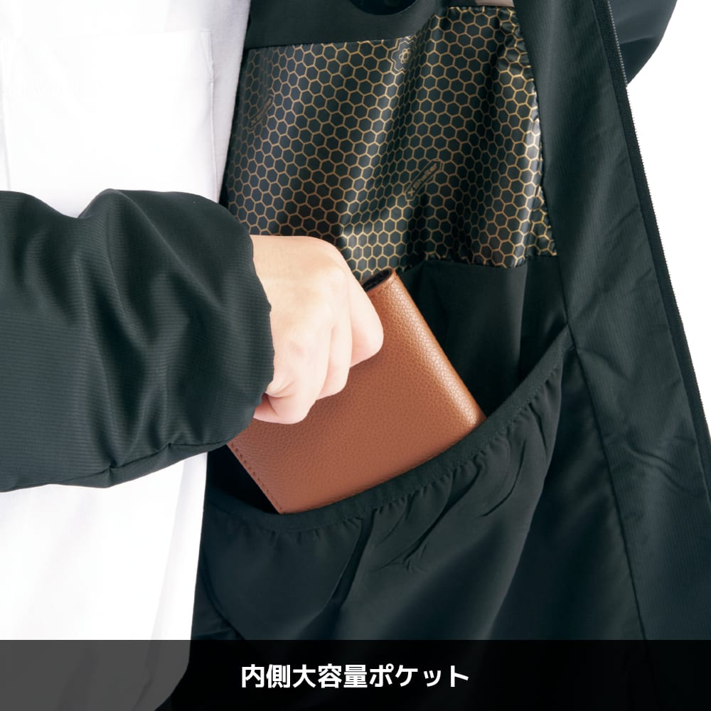 ブラック