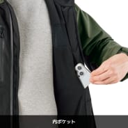 ブラック