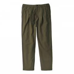 カーキグリーン