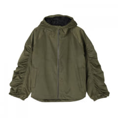 カーキグリーン