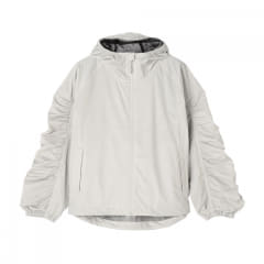 ライトベージュ