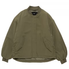 カーキグリーン