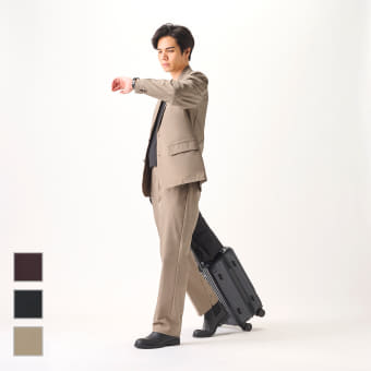 軽くて動きやすい10monthスラックス