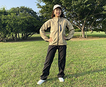 ワークマンでベストセラーのレインウェア「イナレムストレッチレインスーツ」の秘密に迫る!