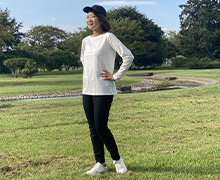 きれいめからカジュアルまで万能に着こなせる!ソロテックス使用シーンレスボートネックTシャツ